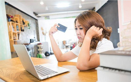 4. Không có ngân sách và kế hoạch chi tiêu rõ ràng  Bạn có biết rằng chúng ta học được rất nhiều điều về tiền bạc trước khi nhận được khoản lương đầu tiên không? Nó bắt đầu khi chúng ta còn trẻ. Cách cha mẹ chúng ta xử lý tiền và chia sẻ hoặc không chia 